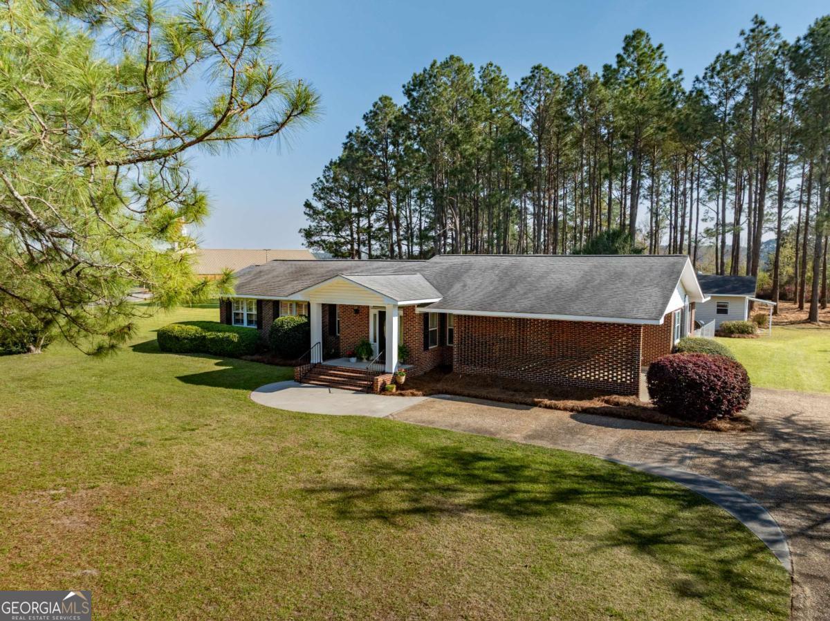142 Brighton Road Tifton, GA 31794 - Photo 4 of 57