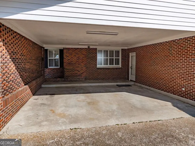 $369,900 | 142 Brighton Road, Tifton, GA 31794