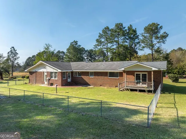 $369,900 | 142 Brighton Road, Tifton, GA 31794