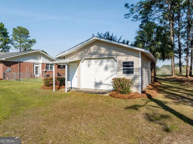 $369,900 | 142 Brighton Road, Tifton, GA 31794