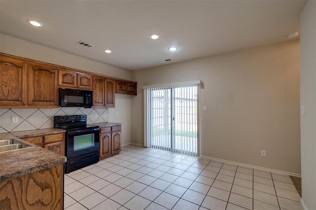 10860 Hawks Landing Road Fort Worth, TX 76052 - Photo 9 of 27