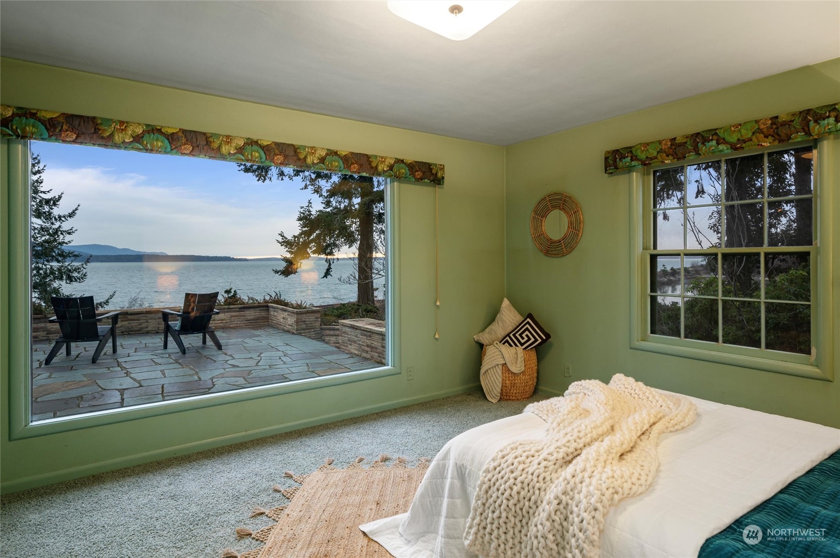 101 Willow Road Bellingham, WA 98225 - Photo 18 of 40 a bedroom with a bed and a window