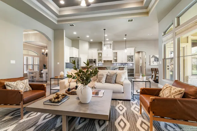 $775,000 | 112 Elk Run, La Vernia, TX 78121