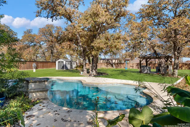 $775,000 | 112 Elk Run, La Vernia, TX 78121