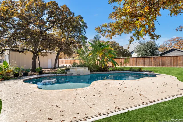 $775,000 | 112 Elk Run, La Vernia, TX 78121