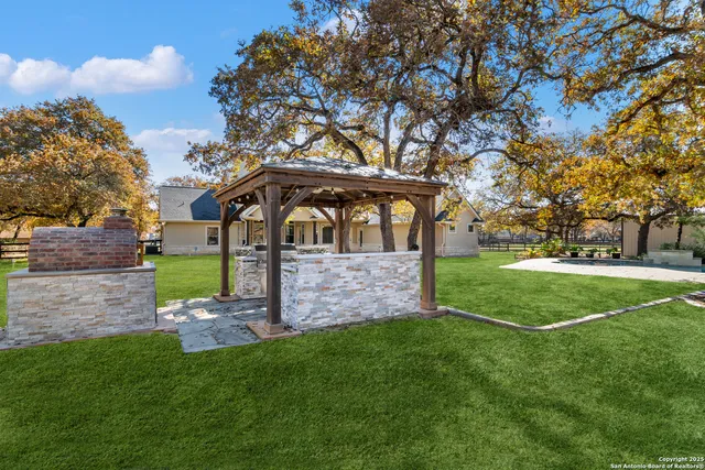 $775,000 | 112 Elk Run, La Vernia, TX 78121