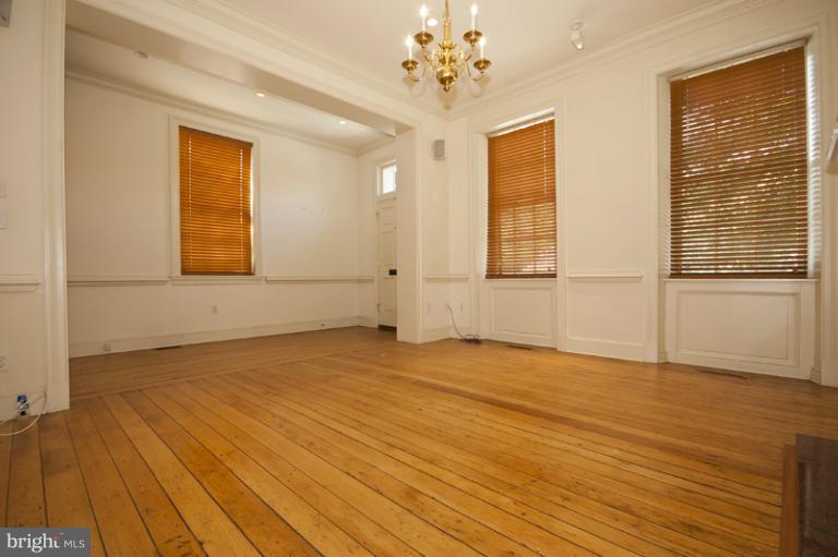 533 South Sharp Street Baltimore, MD 21201 - Photo 14 of 23 Dining Room