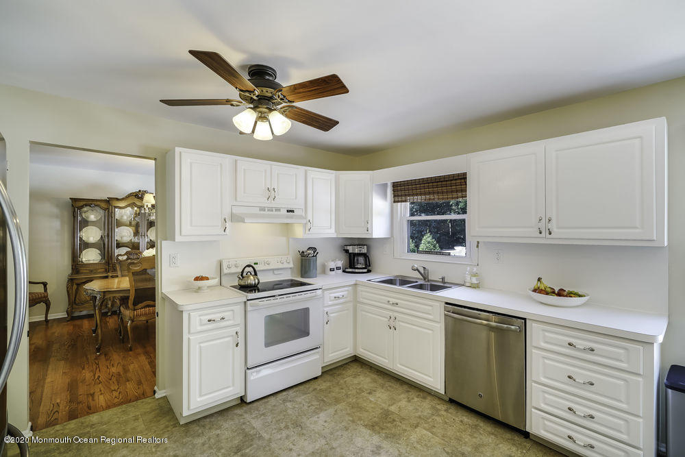 34 Hawthorne Road Red Bank, NJ 07701 - Photo 16 of 54 Kitchen