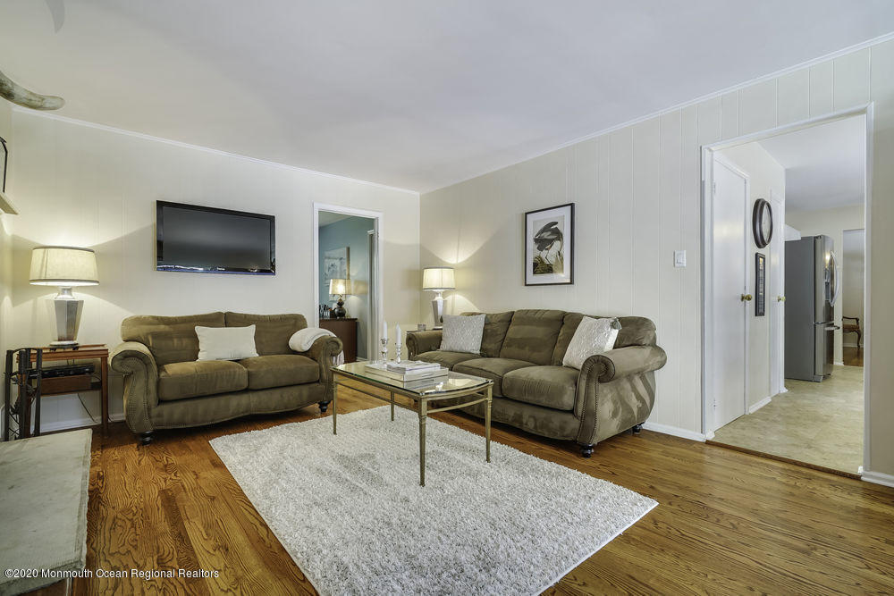 34 Hawthorne Road Red Bank, NJ 07701 - Photo 21 of 54 Family Room