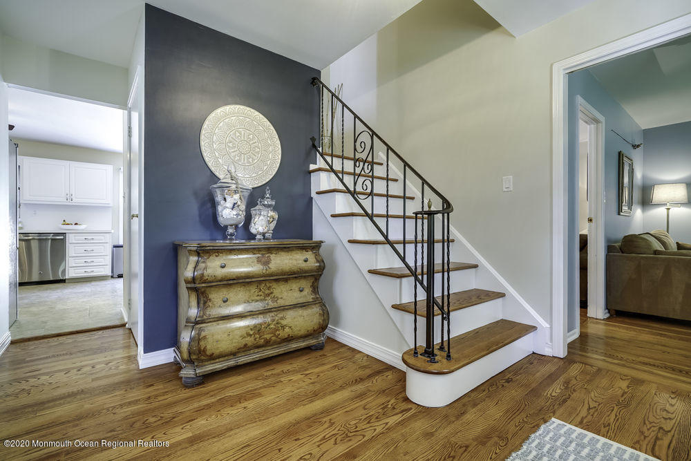 34 Hawthorne Road Red Bank, NJ 07701 - Photo 8 of 54 Foyer