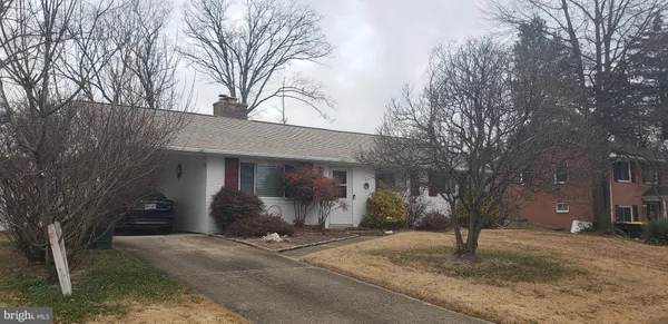 $2,900 | 6226 Dana Avenue, Springfield, VA 22150