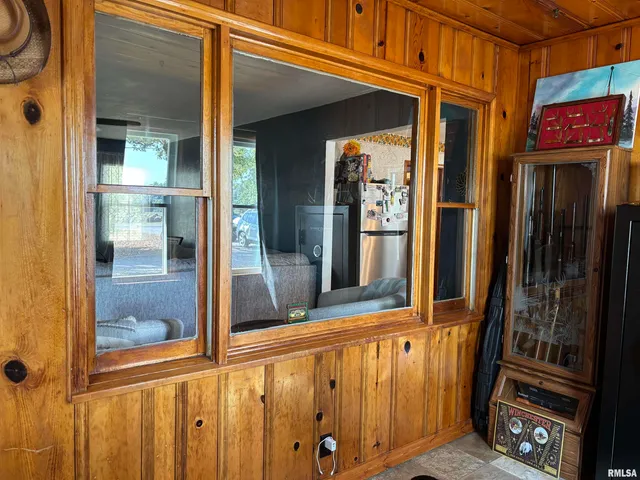 $149,500 | 2645 South Broadway, Salem, IL 62881