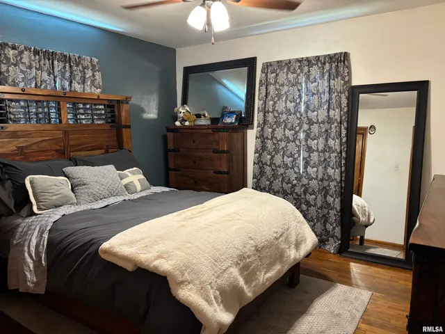 $149,500 | 2645 South Broadway, Salem, IL 62881