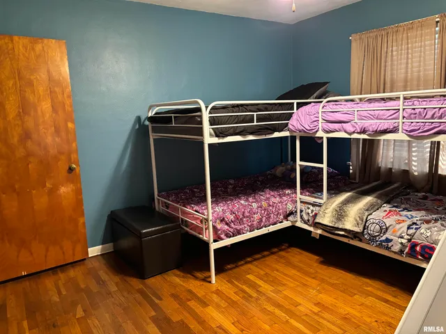 $149,500 | 2645 South Broadway, Salem, IL 62881