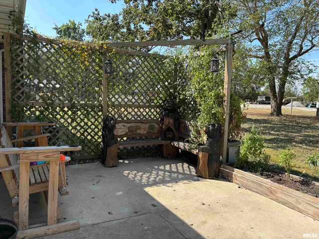 $149,500 | 2645 South Broadway, Salem, IL 62881