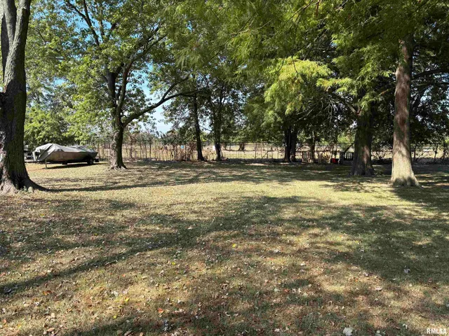 $149,500 | 2645 South Broadway, Salem, IL 62881