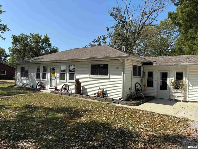 $149,500 | 2645 South Broadway, Salem, IL 62881