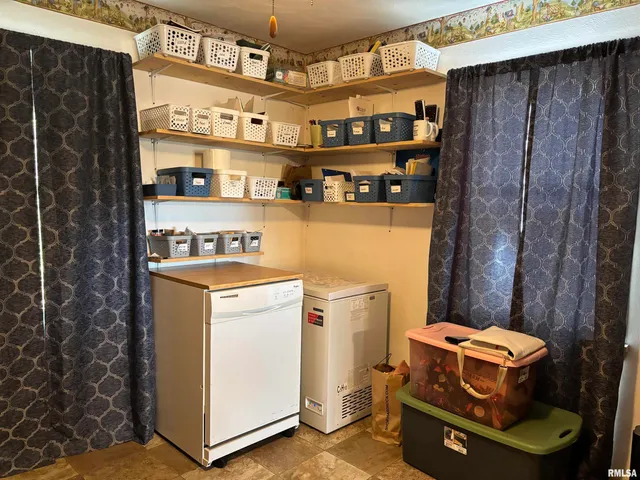 $149,500 | 2645 South Broadway, Salem, IL 62881