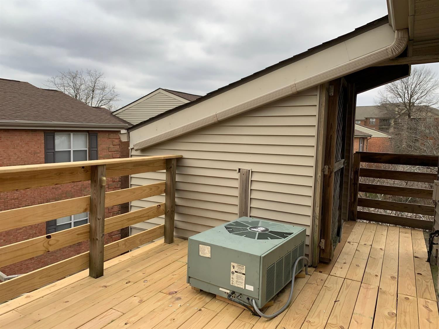 421 Redding Road, Unit 103 Lexington, KY 40517 - Photo 14 of 58 Back staircase/Fire Exit