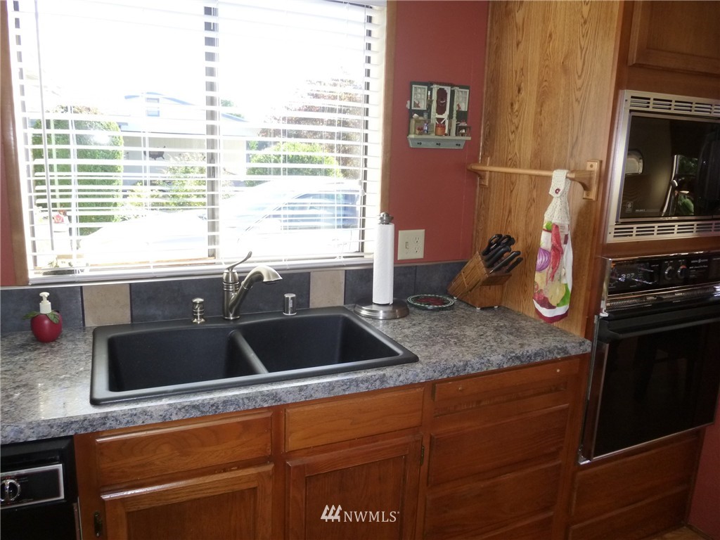 24025 8th Place West Bothell, WA 98021 - Photo 3 of 19