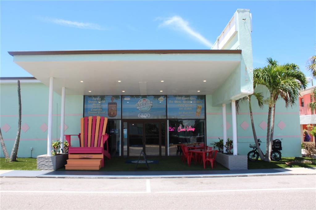 6800 Sunset Way, Unit 1708 St. Pete Beach, FL 33706 - Photo 11 of 15 a living room with furniture