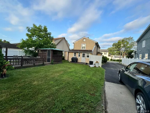 $1,249,000 | 318 Felter Avenue, Hewlett, NY 11557