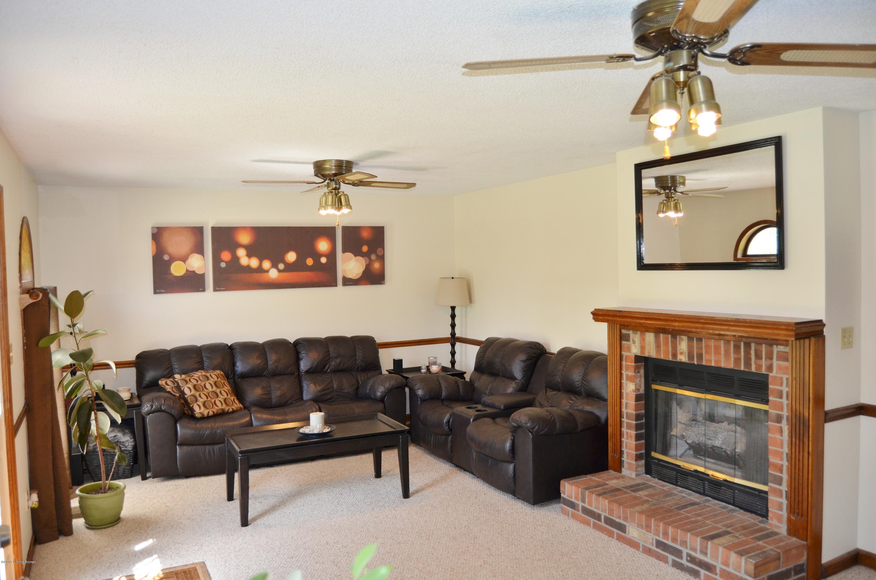 374 Cedar Run Road Pendleton, KY 40055 - Photo 16 of 45 374 Cedar living rm FP