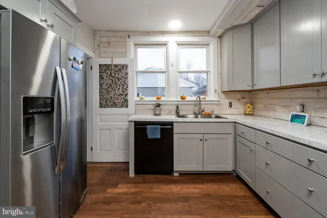 $380,000 | 208 East Broad Street, Souderton, PA 18964