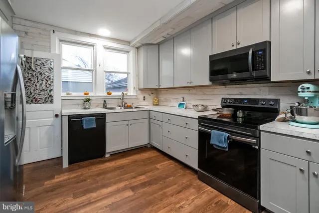 $380,000 | 208 East Broad Street, Souderton, PA 18964