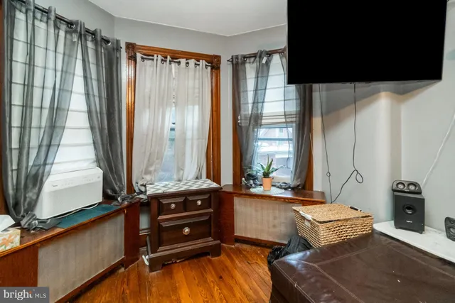 $380,000 | 208 East Broad Street, Souderton, PA 18964