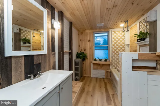 $380,000 | 208 East Broad Street, Souderton, PA 18964