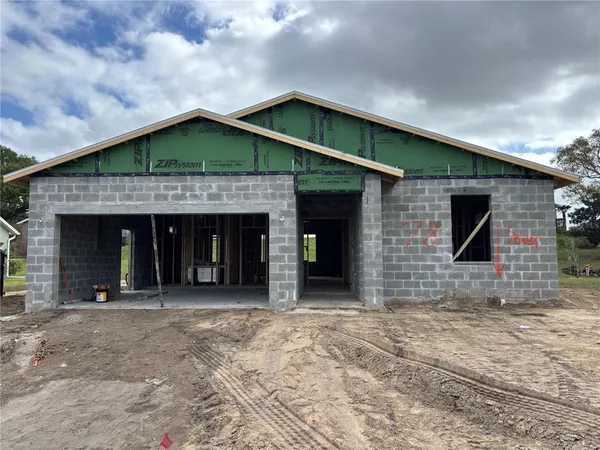 $350,000 | 78 Fairway Circle, Umatilla, FL 32784