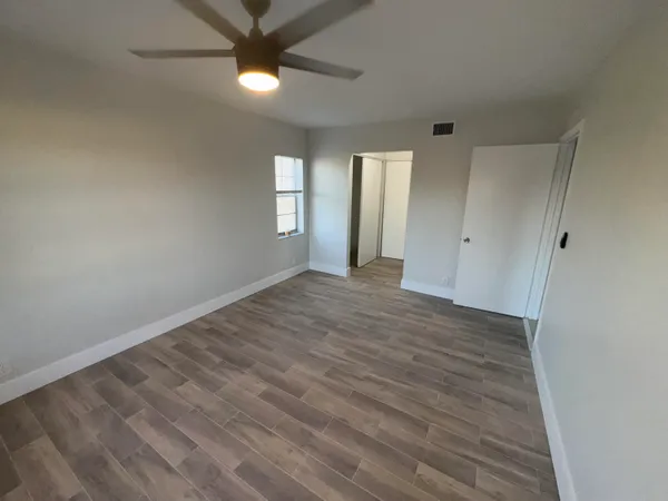 $1,895 | 1798 Abbey Road, Unit 207, West Palm Beach, FL 33415