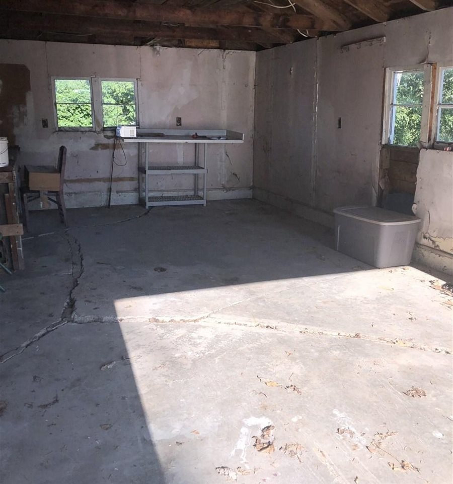 9128 Center Road Clio, MI 48420 - Photo 14 of 35