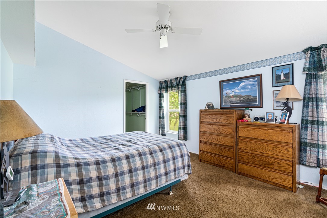 8912 180th Way Southwest Rochester, WA 98579 - Photo 14 of 30