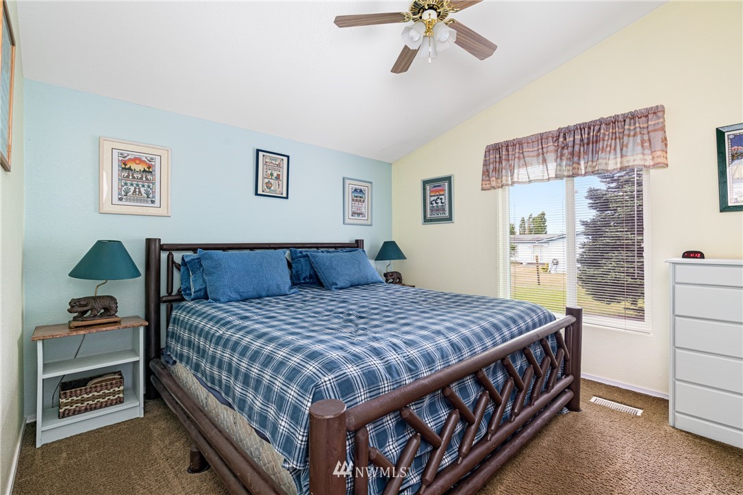8912 180th Way Southwest Rochester, WA 98579 - Photo 17 of 30