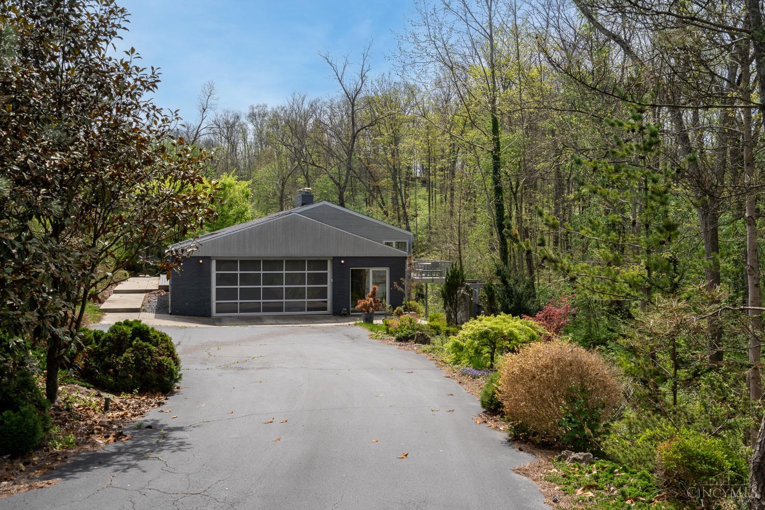 8425 Kugler Mill Road Cincinnati, OH 45243 - Photo 3 of 41 Gallery Image 3