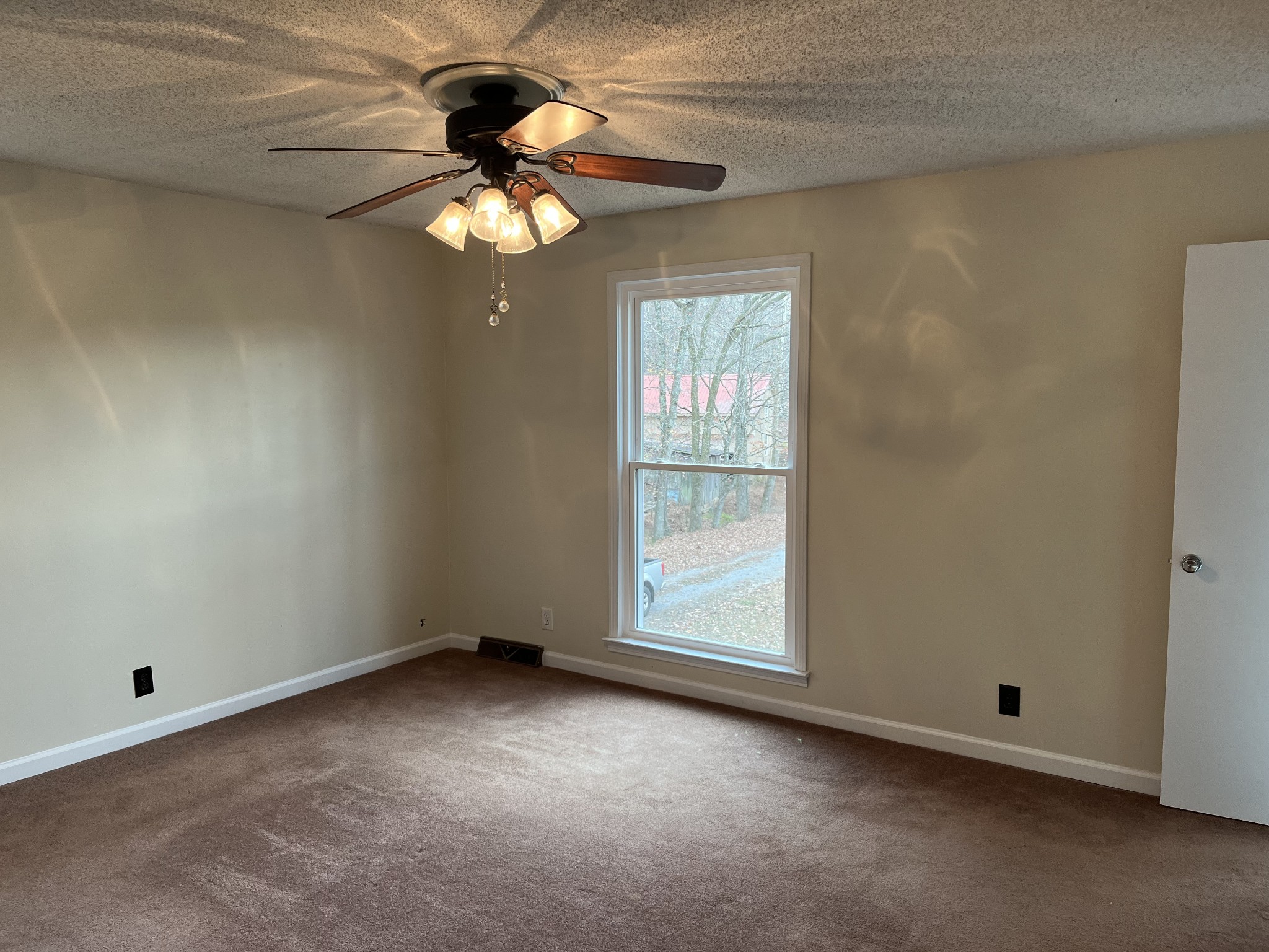 1335 Ervin Pace Road Chapmansboro, TN 37035 - Photo 14 of 45 Gallery Image 14