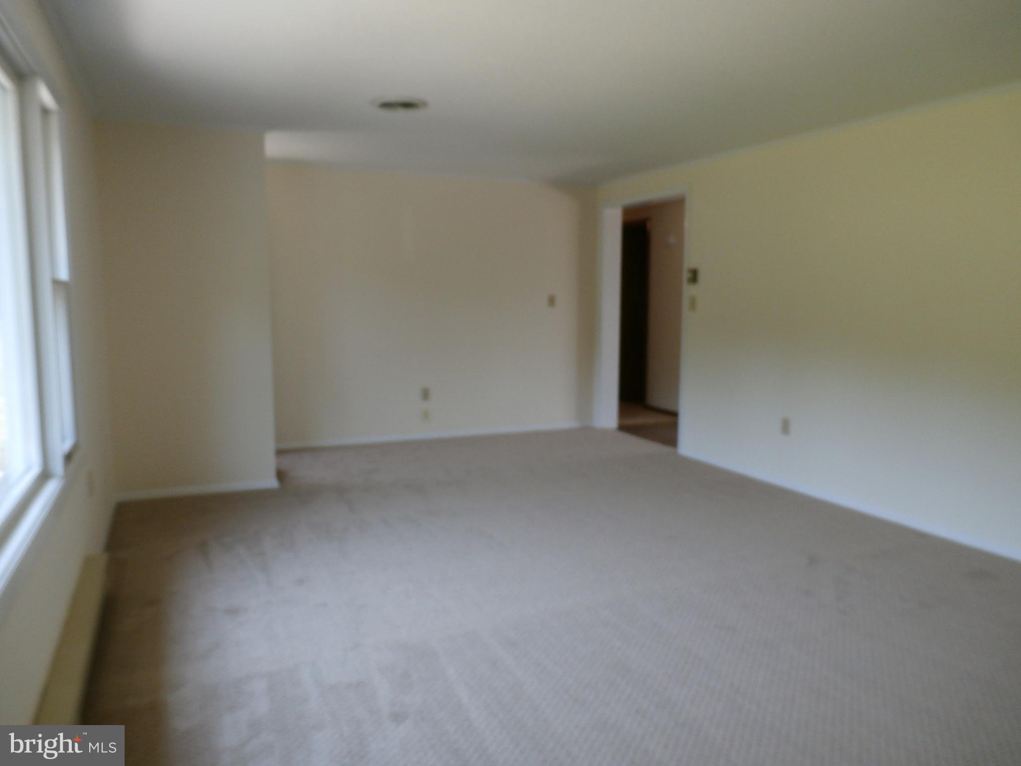 3107 Basford Road Frederick, MD 21703 - Photo 5 of 23 Living Room