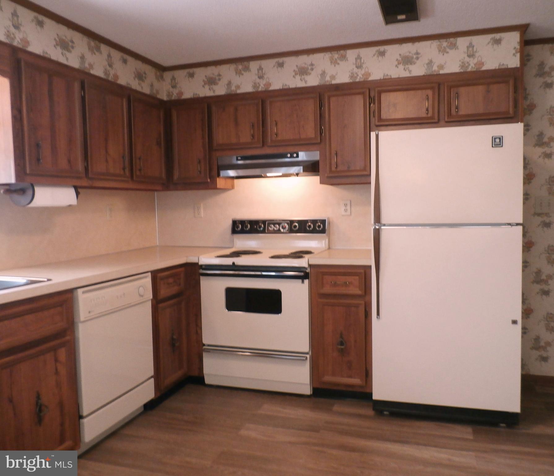 3107 Basford Road Frederick, MD 21703 - Photo 7 of 23 Open and bright
