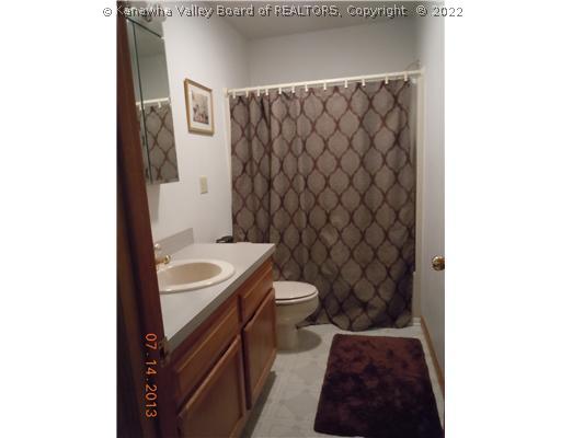 107 Poplar Point Estates Road Poca, WV 25159 - Photo 11 of 16 Main Level Bathroom.