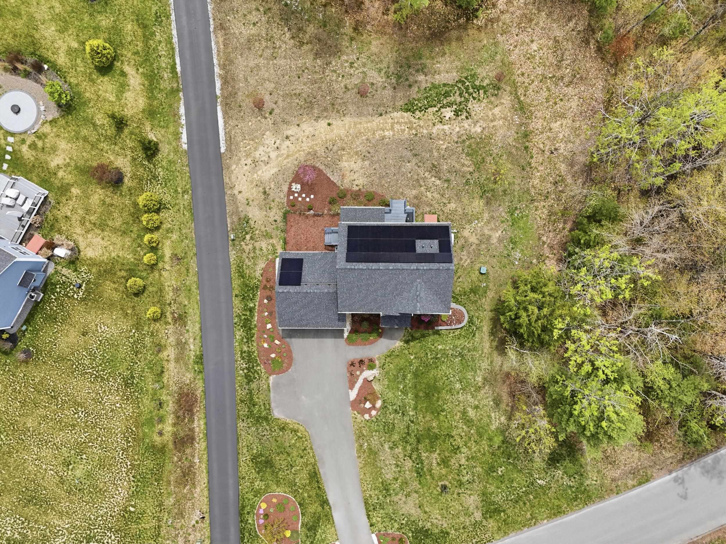 12 Sandybrook Drive Raymond, NH 03077 - Photo 4 of 50