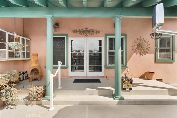 $949,900 | 518 West 213th Street, Carson, CA 90745