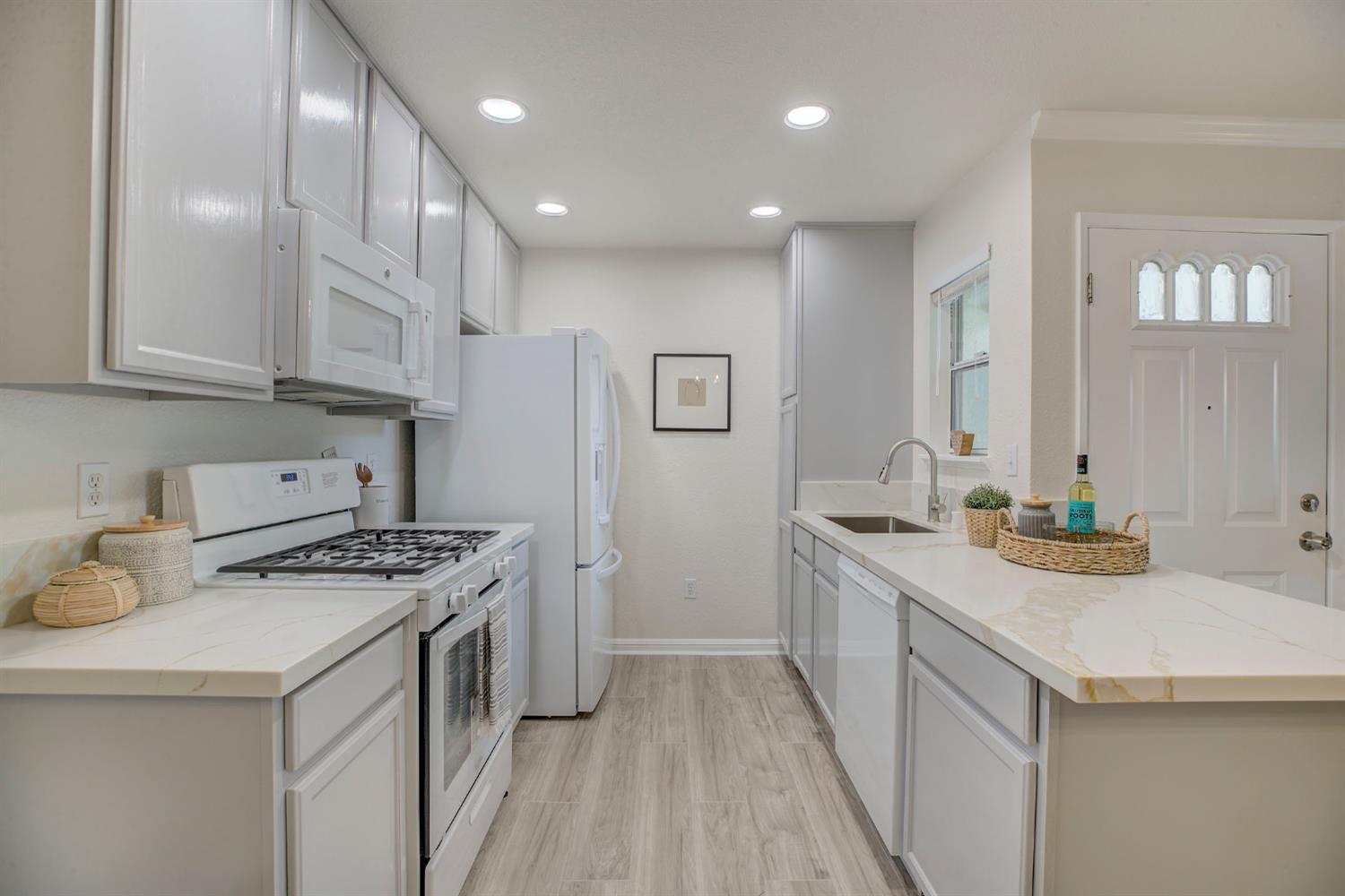 8020 Walerga Road, Unit 1223 Antelope, CA 95843 - Photo 6 of 26