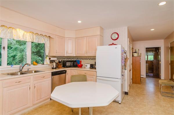 3 Hobbs Brook Road Weston, MA 02493 - Photo 21 of 30 Gallery Image 21