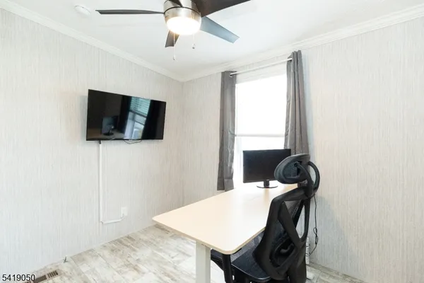 $215,000 | 4 Oakdale Village, Kendall Park, NJ 08824