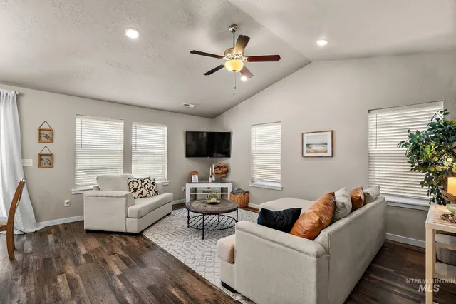 $430,000 | 7572 South Boysenberry Avenue, Boise, ID 83709