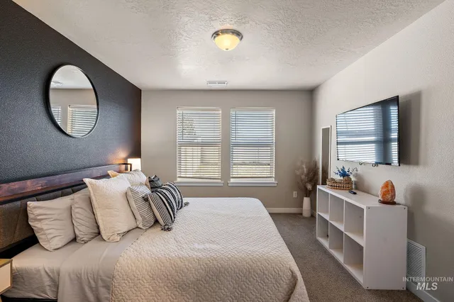 $430,000 | 7572 South Boysenberry Avenue, Boise, ID 83709