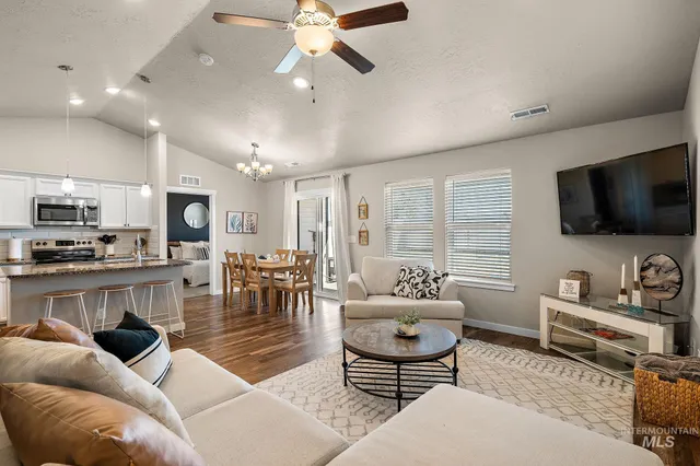 $430,000 | 7572 South Boysenberry Avenue, Boise, ID 83709