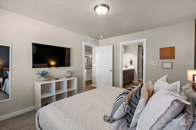 $430,000 | 7572 South Boysenberry Avenue, Boise, ID 83709